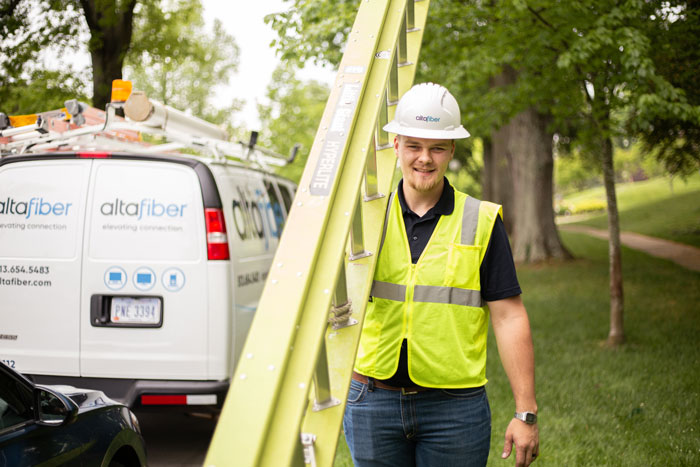 altafiber technician with ladder